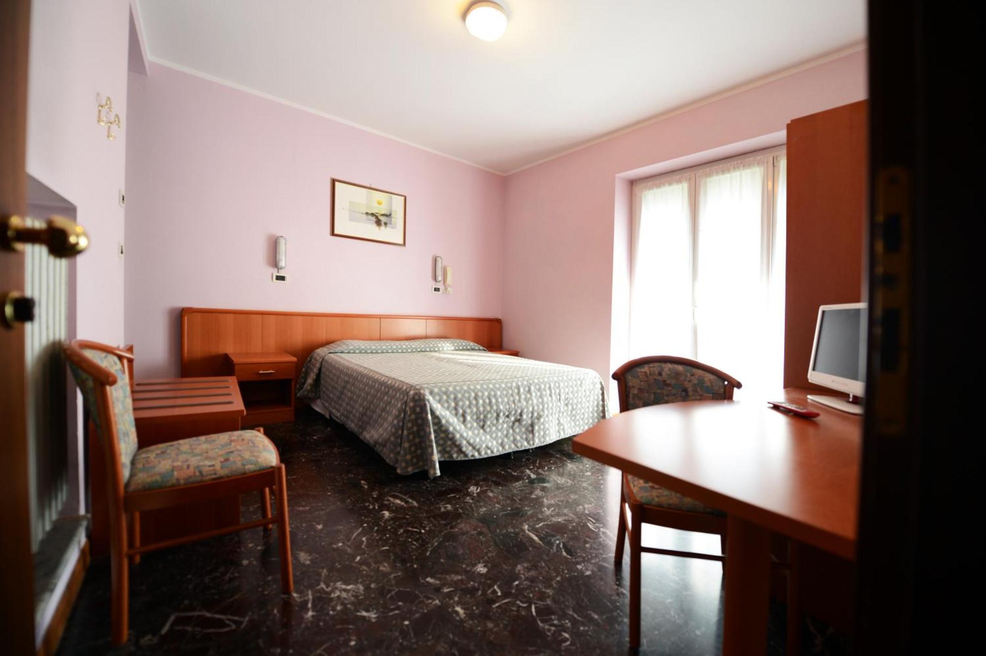 Albergo Venaria Reale Da Matteo Narzole Екстер'єр фото